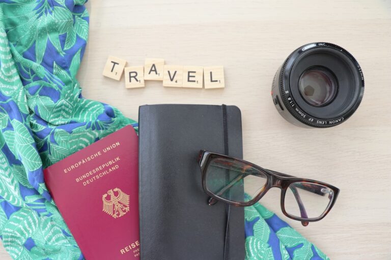 Smart Tips for Buying Durable Travel Equipment Online